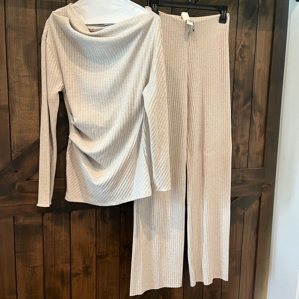 Zara Soft Off White Travel set Ribbed Top and Pants